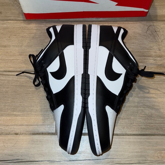 Nike SB Dunks Panda Low - Men’s Size 11 - Brand New - Never Worn - With Box - Picture 5 of 8